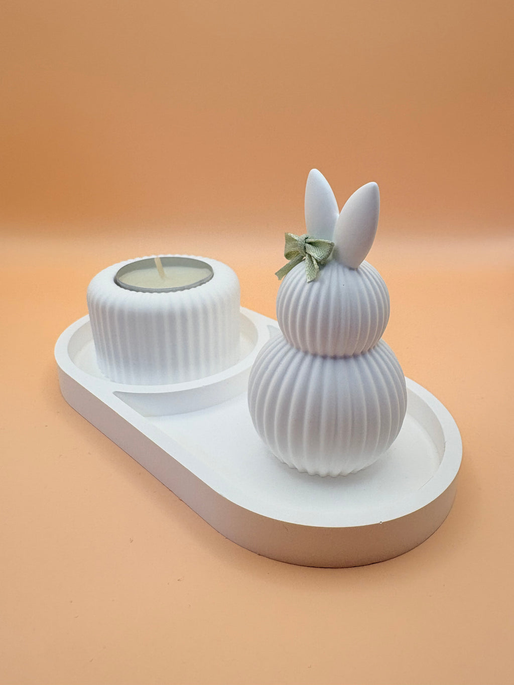 Dekoteller mit Teelicht und Hase