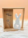 Hase im Holzrahmen "Frohe Ostern"